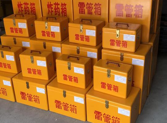 卢龙玻璃钢雷管箱的使用寿命一般是多少？